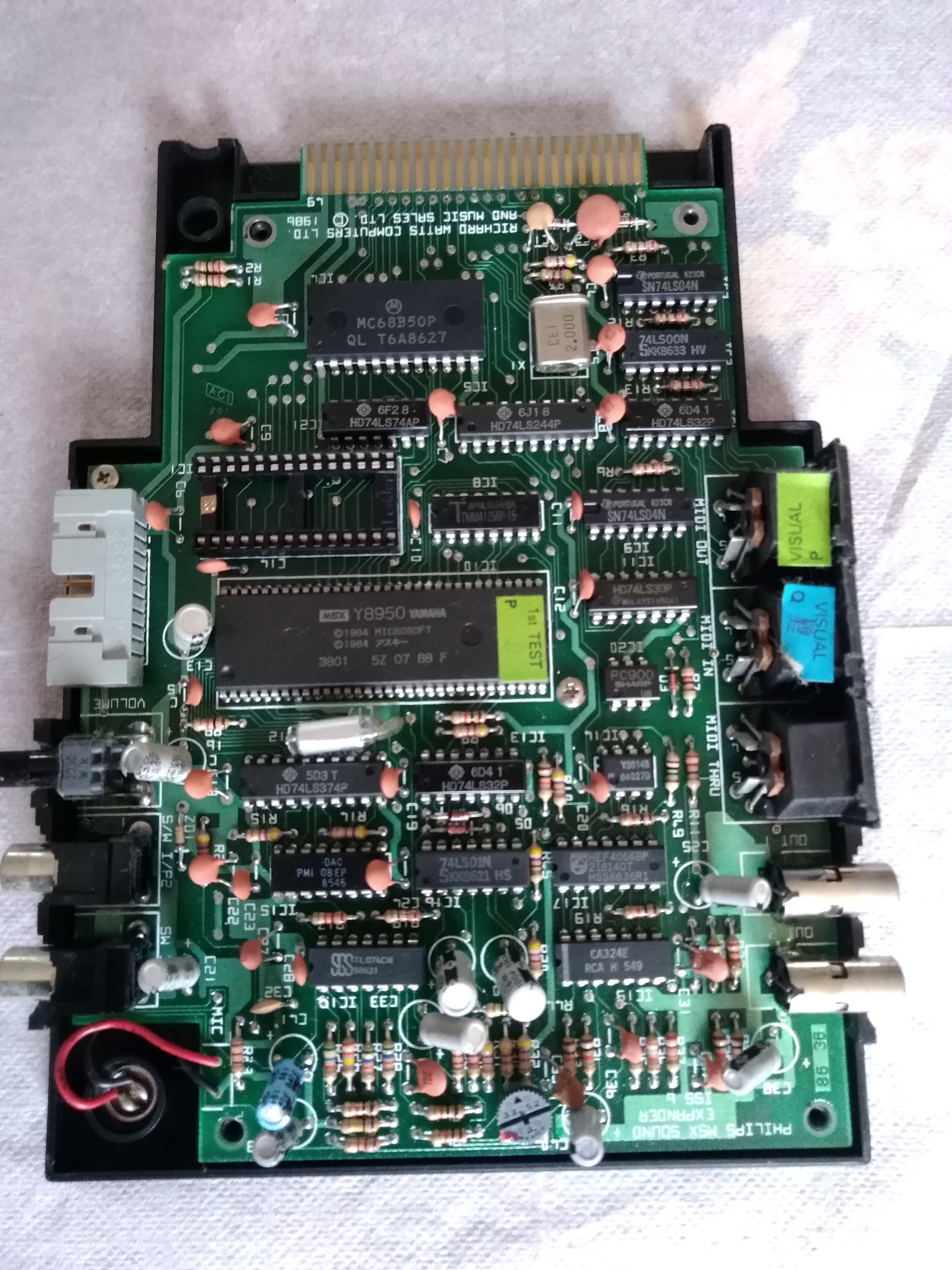 mm_ventre_a_l_air01 mm_ventre_a_l_air01